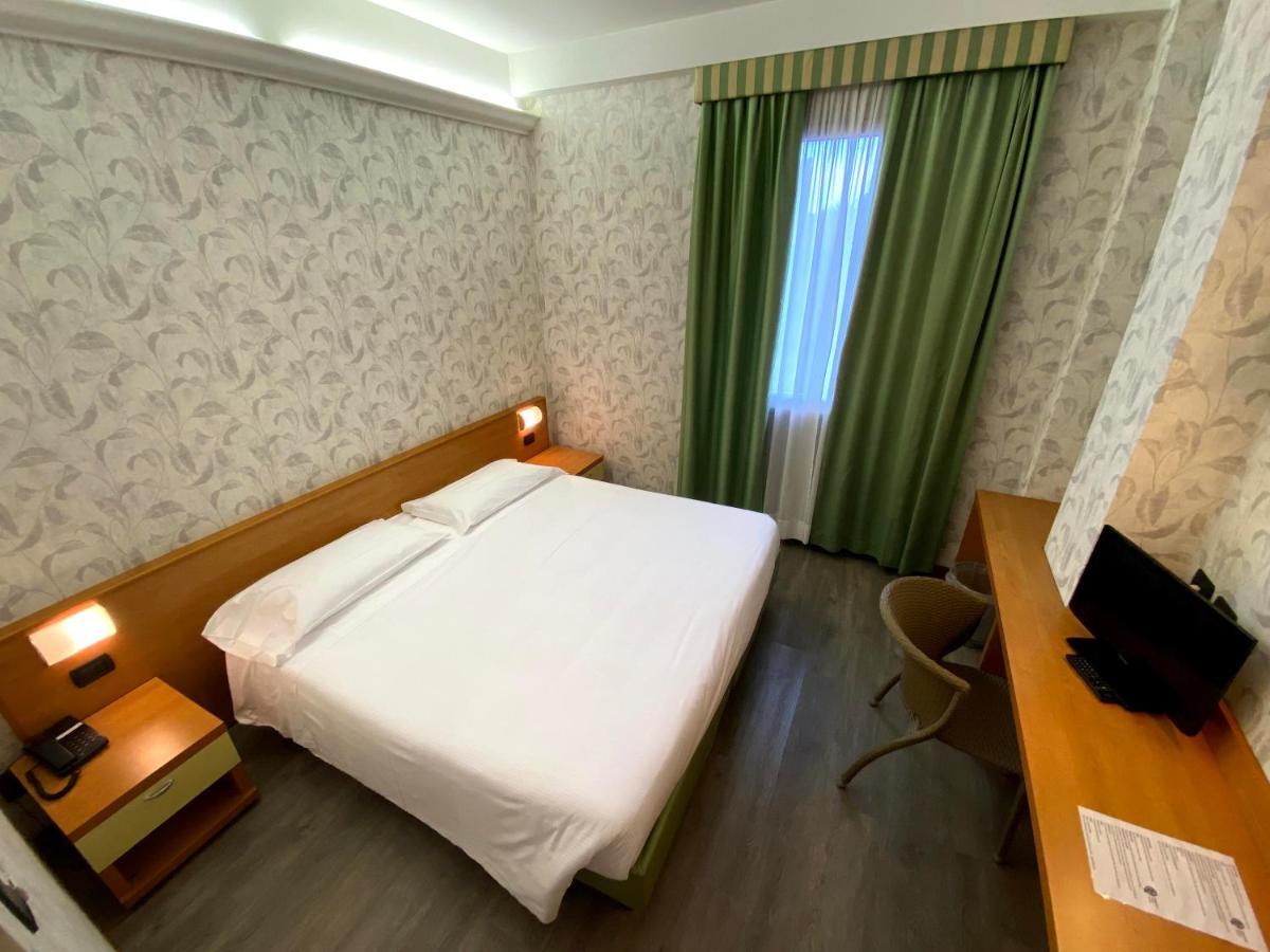 Hotel Embassy Pero Eksteriør bilde