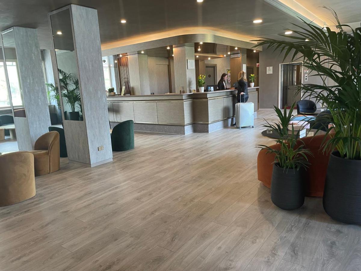 Hotel Embassy Pero Eksteriør bilde