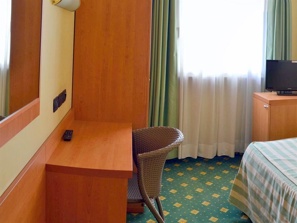 Hotel Embassy Pero Eksteriør bilde